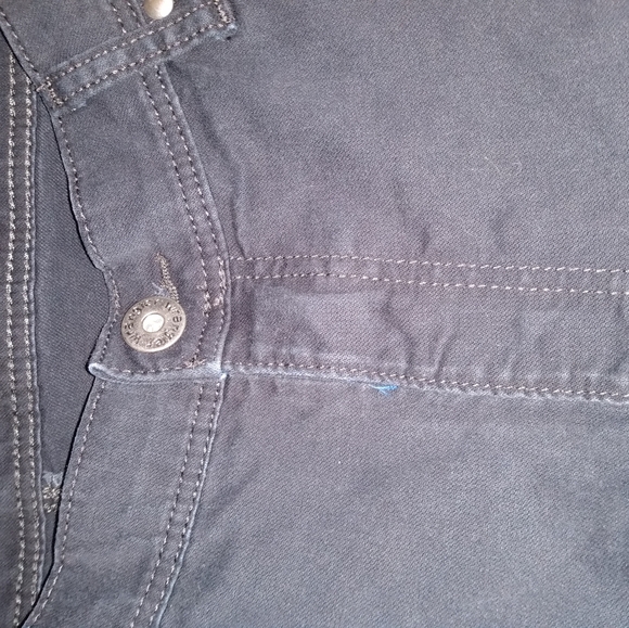 Wrangler straight fit 38X32 - Picture 4 of 4